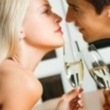 Мужчина младше женщины на 10 лет .... Есть ли будущее у таких отношений ?