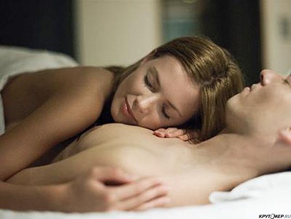 Утренний секс девушка на животе 134